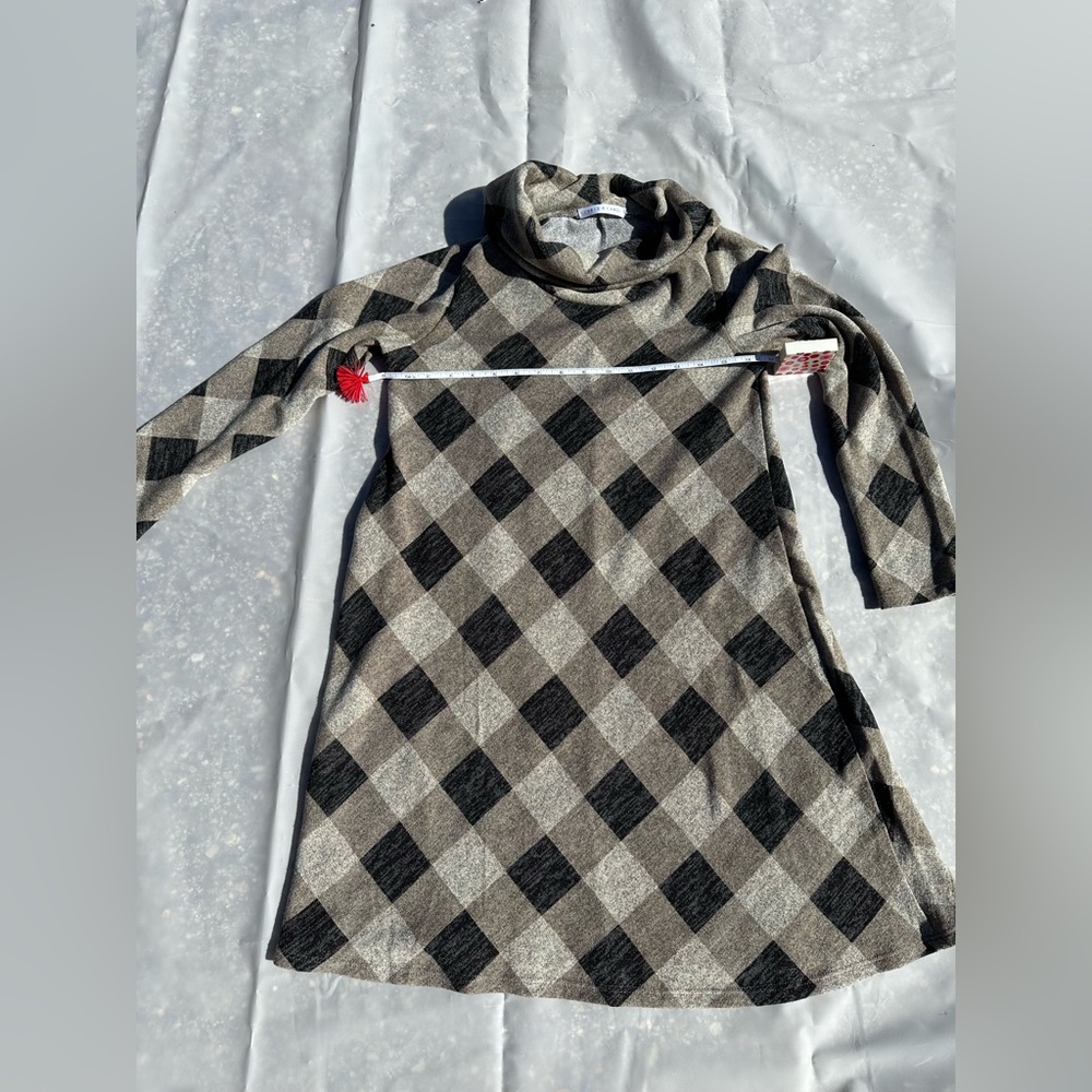 GUC Chris & Carol black/tan/Gray Knit Sweater